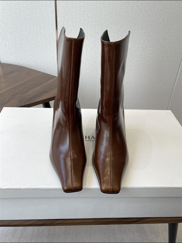 2025112817448651 390